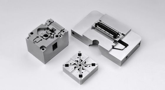 SS420 प्लास्टिक इंजेक्शन मोल्ड के लिए प्रेसिजन कोर इन्सर्ट (मोल्ड कोर)