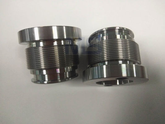 उच्च परिशुद्धता इंजेक्शन मोल्डेड पार्ट्स पॉलिश सतह और थ्रेडेड घटकों