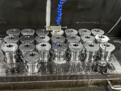 मोल्ड सम्मिलन,कोर और स्लाइडर