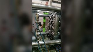 दर्पण की सतह को ढकने का साँचा